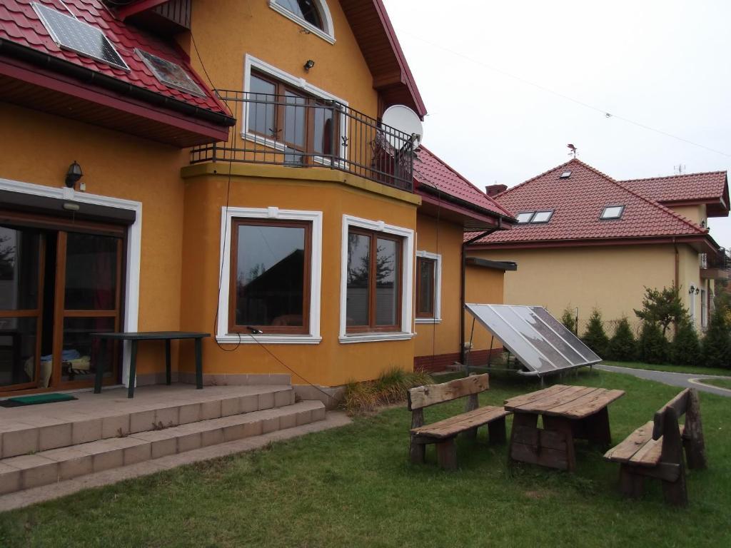 Dworek W Zieleni Warszawa Exteriör bild